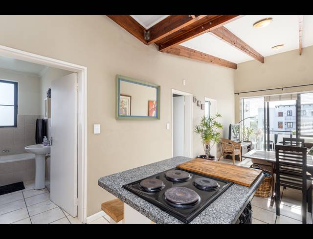 2 BEDROOM APARTMENT RENTED IN BURGUNDY ESTATE